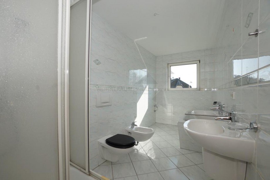 Badezimmer (Muster) Etagenwohnung Zwickau / Schedewitz