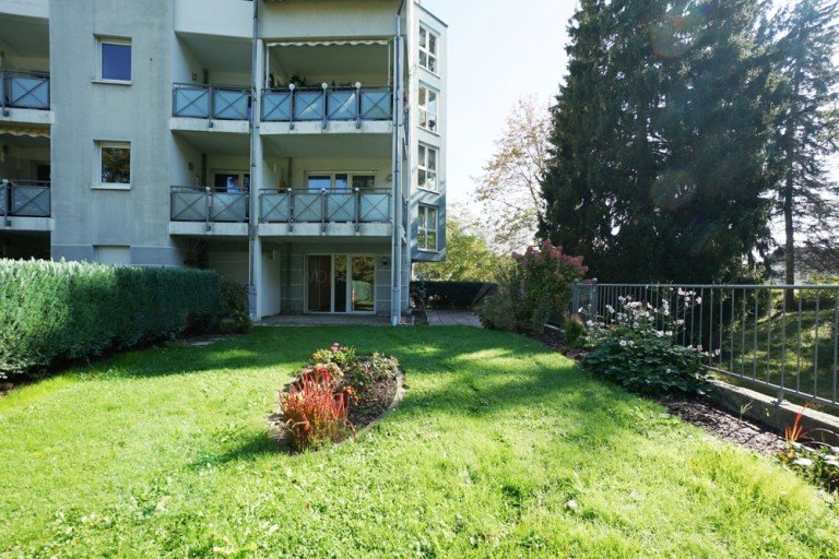 Terrasse Zwickau Erdgeschosswohnung Barrierearme 3-Raum-Wohnung mit Terrasse und Garten in Marienthal