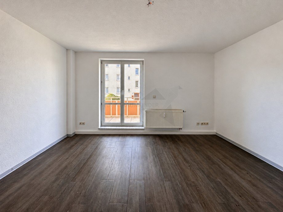 Wohnzimmer mit Balkon Erdgeschosswohnung Chemnitz
