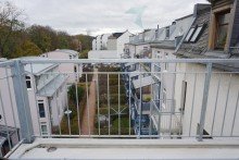 Balkon Romantische kleine DG-Wohnung mit Balkon zu vermieten