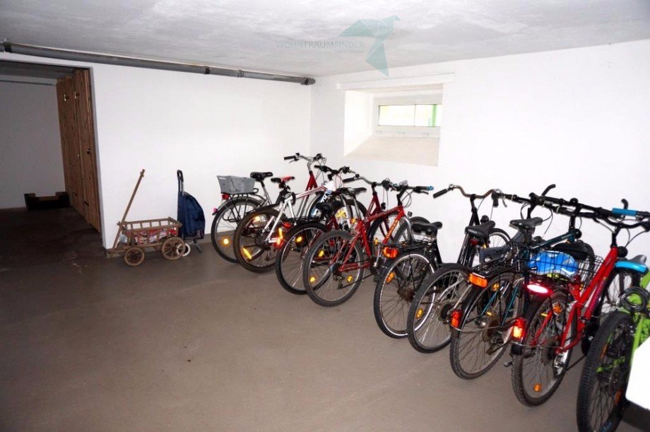 Fahrradraum Etagenwohnung Burkhardtsdorf, Erzgebirgskreis