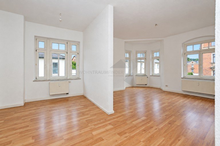 Wohn-Essbereich Zwickau / Niederplanitz Etagenwohnung Gro�e 5-Zimmer-Wohnung mit 2 Tageslichtb�dern in Zwickau-Niederplanitz