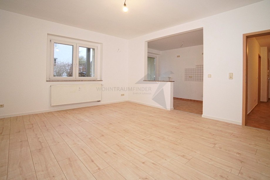 Wohn-Essbereich mit offener K�che Erdgeschosswohnung Chemnitz / Sch�nau