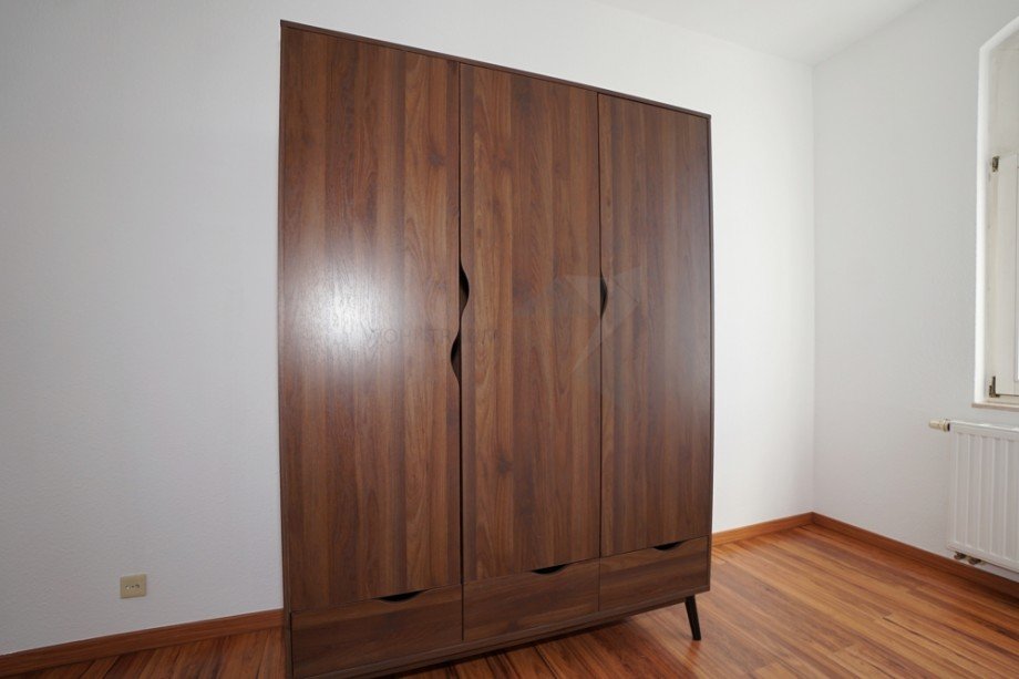 Kleiderschrank Etagenwohnung Zwickau