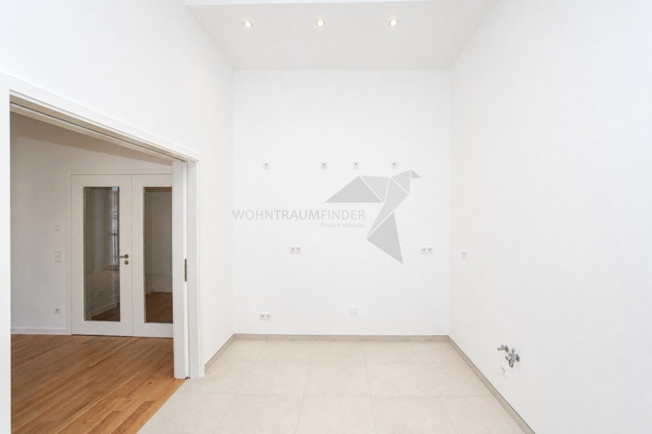 Detail Kochbereich mit Schiebet�r Etagenwohnung Chemnitz