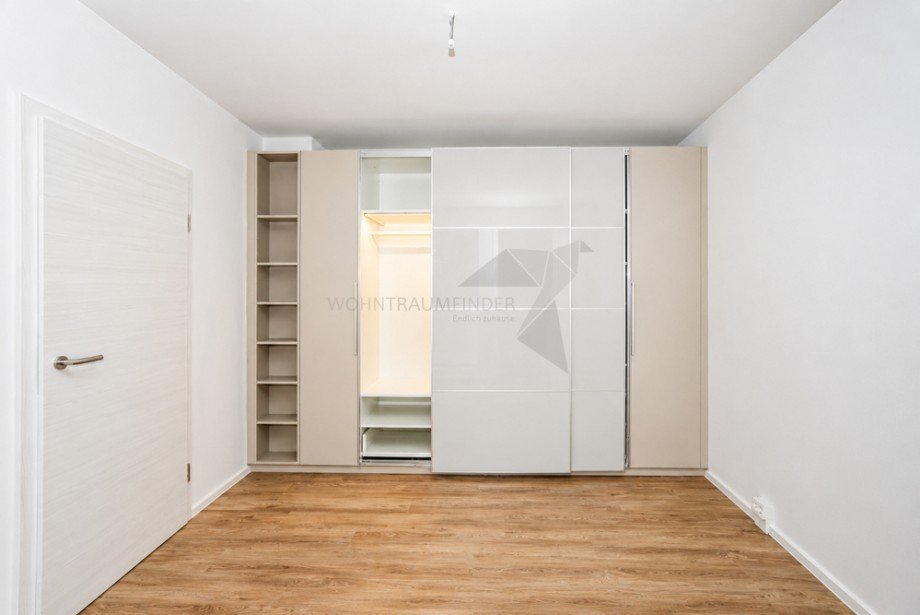Schlafzimmer mit Einbauschrank Etagenwohnung Chemnitz