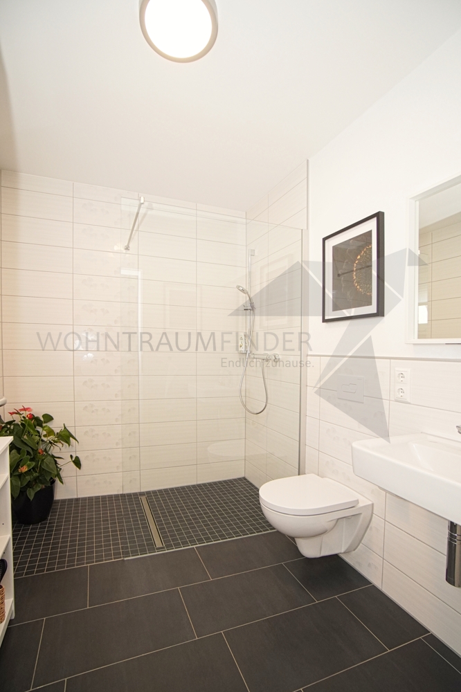 G�stebad Doppelhaush�lfte Chemnitz / Rabenstein