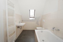 Bad Sch�ne 2-Zimmer-Dachgeschoss-Wohnung mit Tageslichtbad am Schlobigpark