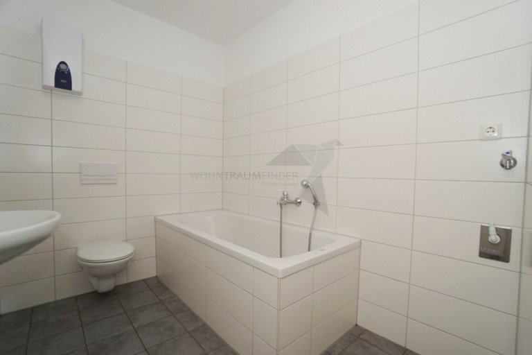 Badezimmer Zwickau / P�lbitz Etagenwohnung Kleine 2-Raum-EG-Wohnung in P�lbitz mit separatem Eingang