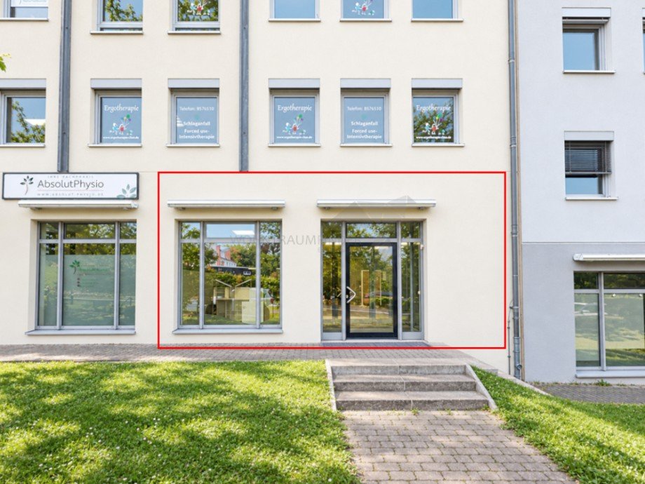Ansicht Stra�enseite - Eingangsbereich Praxis Chemnitz