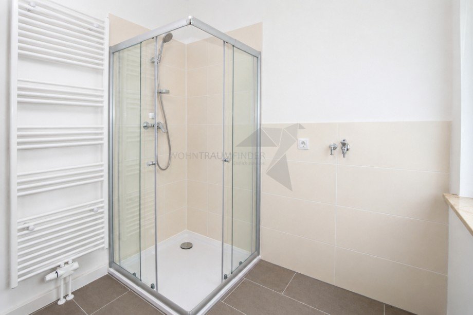 Detail Dusche und WM-Stellplatz Erdgeschosswohnung Chemnitz