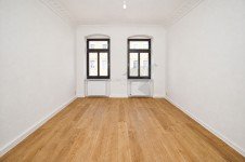 Hauptbild Helle 3 Raum Wohnung mit Stuckdecke und Balkon !! WG geeignet !!