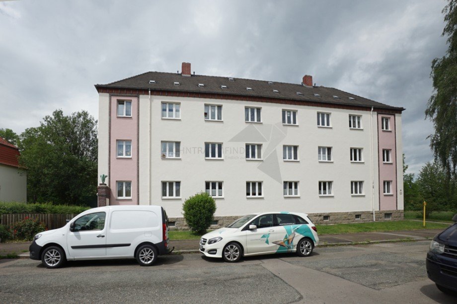 Stra�enansicht Mittelgrund 60 Etagenwohnung Zwickau
