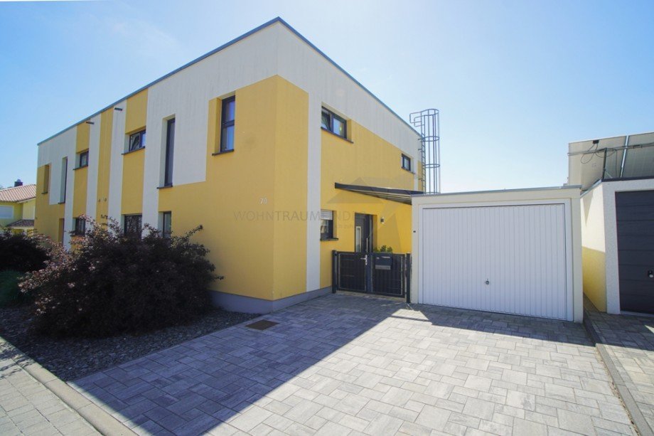 Au�enansicht Stra�enseite 1 Doppelhaush�lfte Chemnitz / Rabenstein
