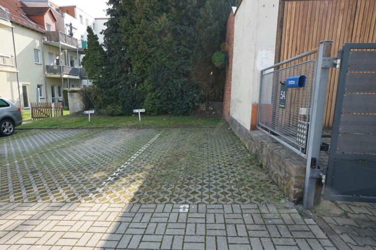 Stellplatz 8 Zwickau Stellplatz PKW-Au�enstellplatz zu vermieten - Brunnenstra�e, Bahnhofsvorstadt Zwickau