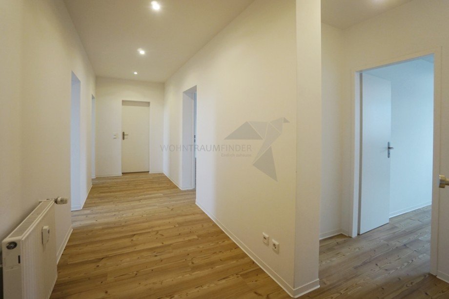 Flur-Eingangsbereich Dachgeschosswohnung Chemnitz / Ka�berg