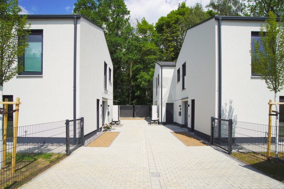 Eingangsbereich zu den H�usern Doppelhaush�lfte Chemnitz