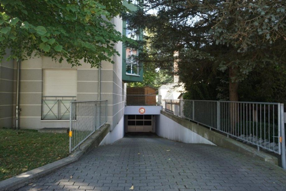 Einfahrt Tiefgarage Maisonettewohnung Zwickau