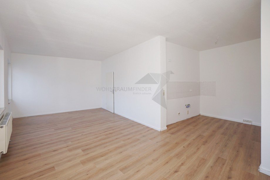 Wohnzimmer mit offener K�che Etagenwohnung Zwickau
