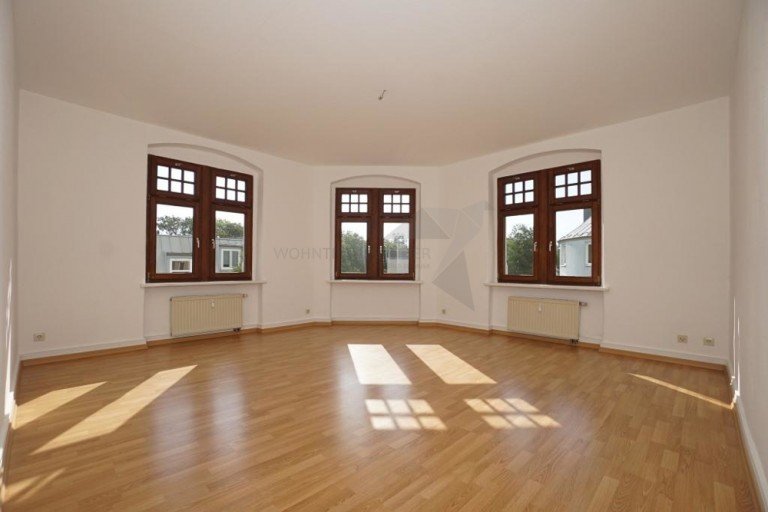 Wohnzimmer Zwickau Etagenwohnung Attraktive 3-Raum-Wohnung mit gro�er Wohnk�che und Einbauk�che