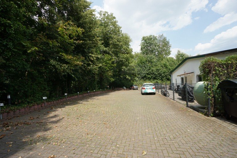 Parkplatz Zwickau Stellplatz Au�enstellplatz in Zwickau zu vermieten
