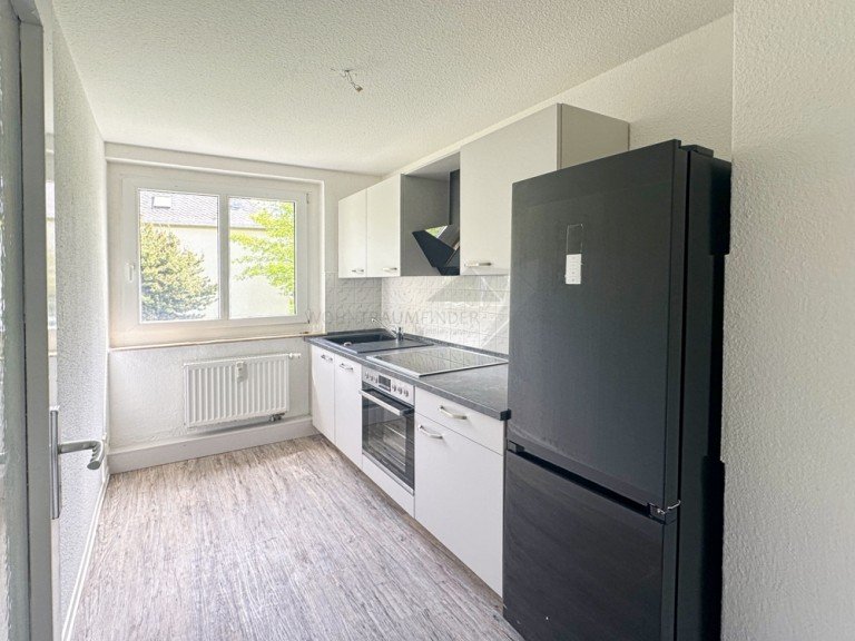 K�che mit Einbauk�che Chemnitz / Borna-Heinersdorf Erdgeschosswohnung !! Gr�n und Ruhig Wohnen !! Helle 2-Zimmer-Wohnung mit Einbauk�che und Tageslichtbad