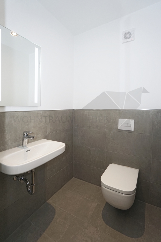 separates WC im OG Doppelhaush�lfte Chemnitz