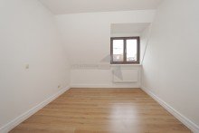 Schlafzimmer Sch�ne 2-Zimmer-Dachgeschoss-Wohnung mit Tageslichtbad am Schlobigpark