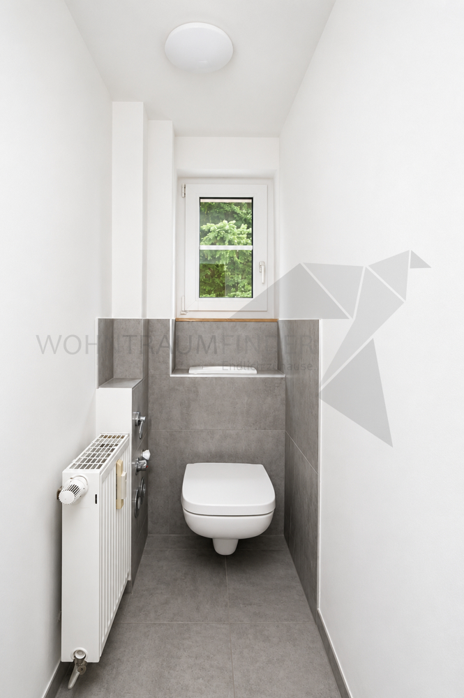 separates WC mit Fenster Etagenwohnung Chemnitz