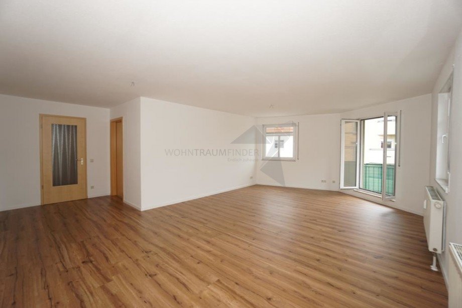 Wohnzimmer mit Balkon Etagenwohnung Zwickau