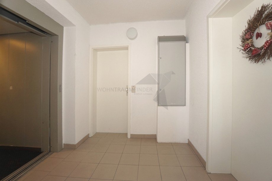 Treppenhaus mit Aufzug Etagenwohnung Chemnitz / Lutherviertel